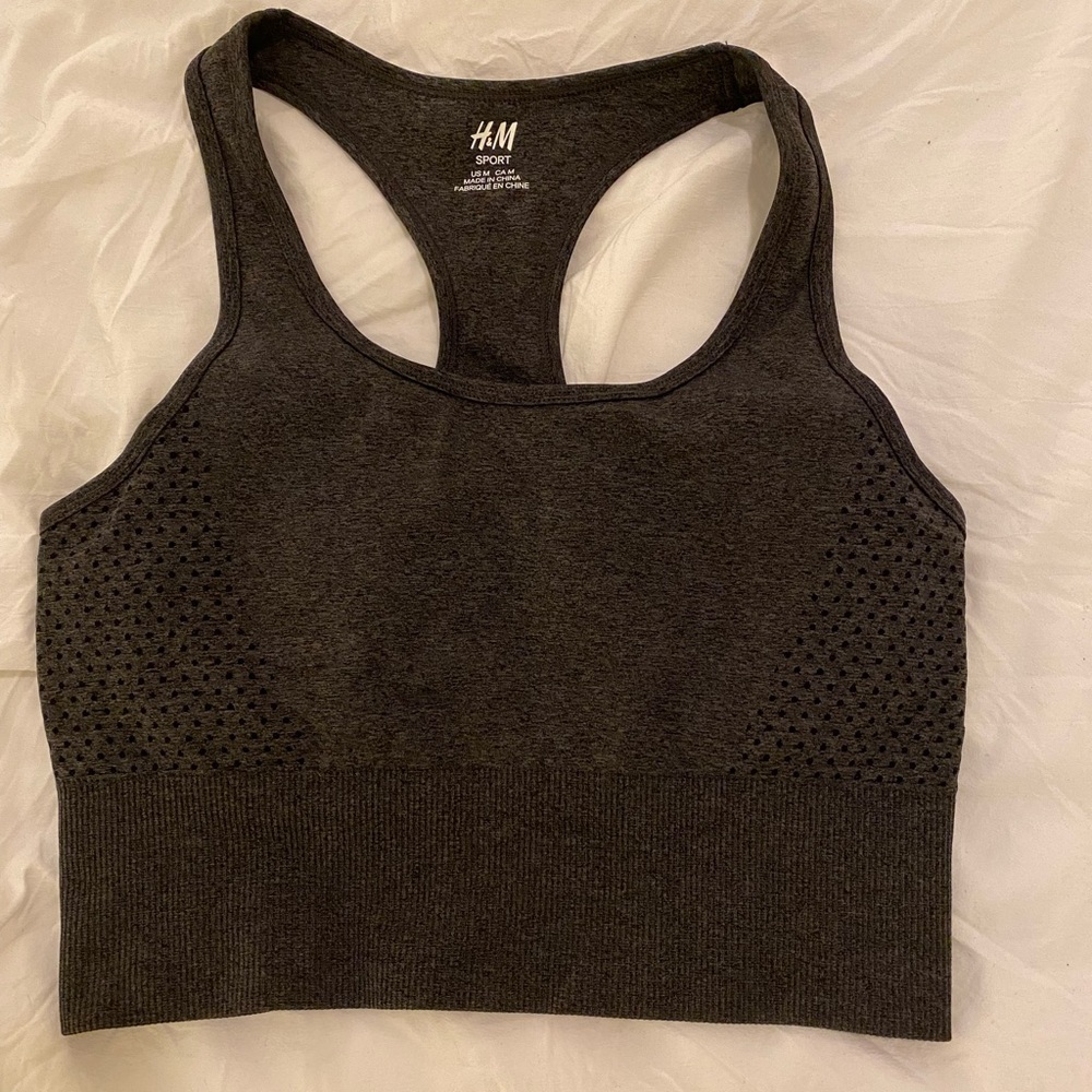 H & M sports bra BNWT